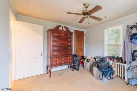 687 Riegelsville Road Holland NJ 08848