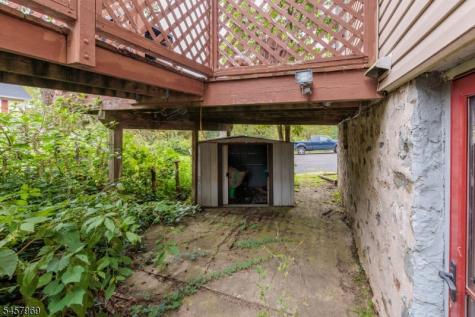 687 Riegelsville Road Holland NJ 08848