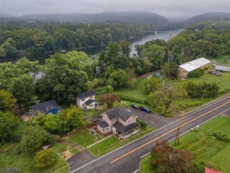 687 Riegelsville Road Holland NJ 08848