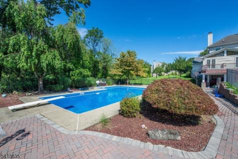 9 Tracey Lane Mount Olive NJ 07828