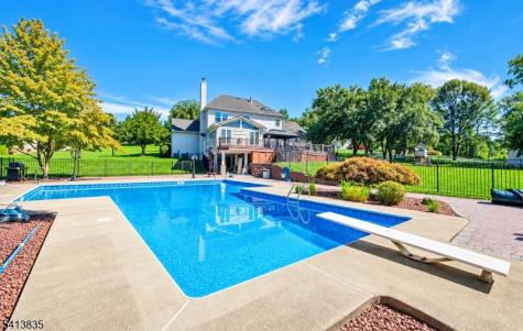 9 Tracey Lane Mount Olive NJ 07828