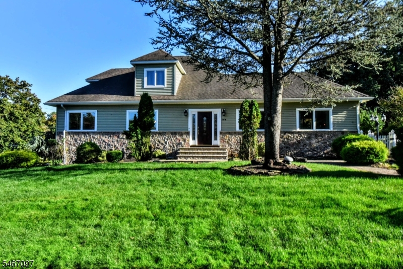 144 Romaine Road North Haledon NJ 07508