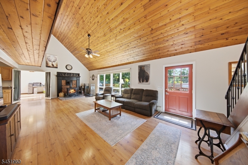 26 Lake Shore Road W Hardyston NJ 07460