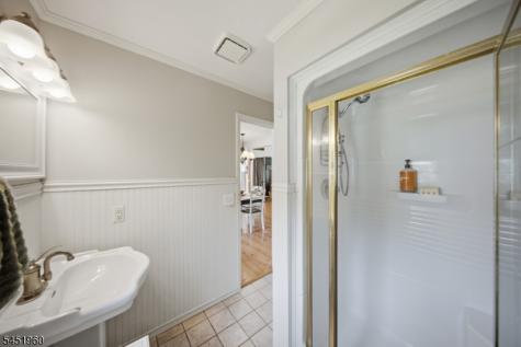 26 Lake Shore Road W Hardyston NJ 07460