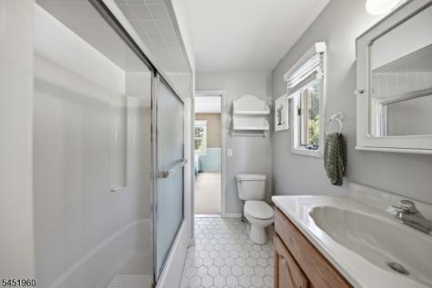 26 Lake Shore Road W Hardyston NJ 07460
