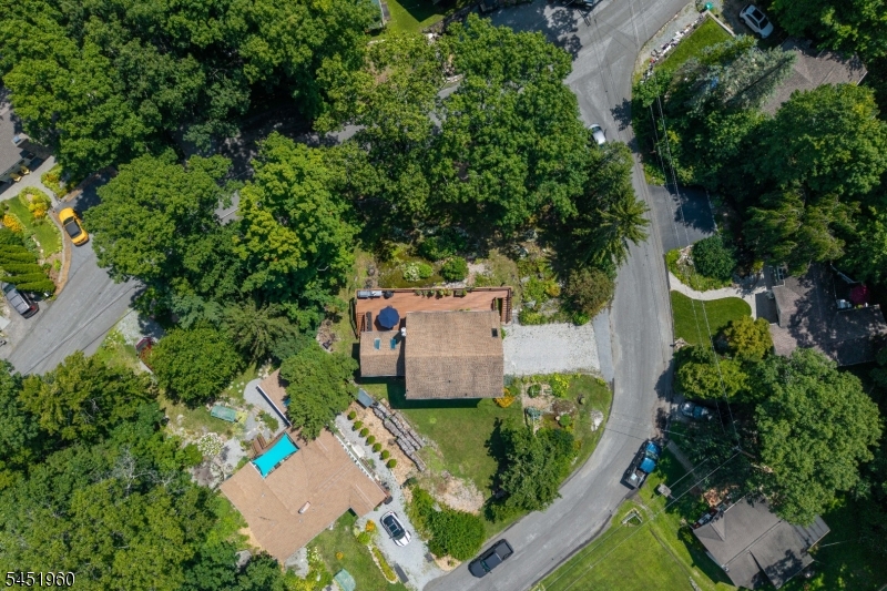 26 Lake Shore Road W Hardyston NJ 07460