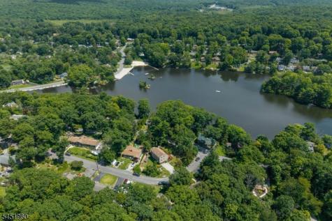 26 Lake Shore Road W Hardyston NJ 07460