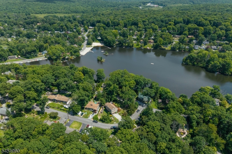 26 Lake Shore Road W Hardyston NJ 07460