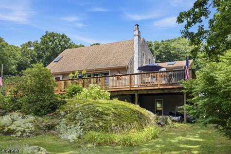 26 Lake Shore Road W Hardyston NJ 07460