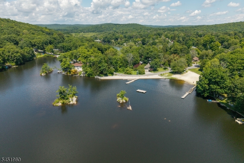 26 Lake Shore Road W Hardyston NJ 07460