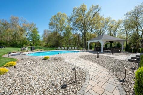 60 Kinnan Way Bernards NJ 07920