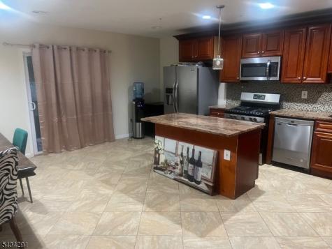 39 Jacob Street Newark NJ 07103