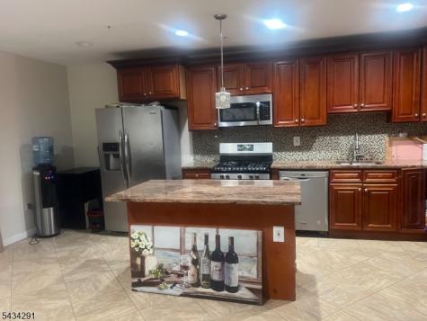 39 Jacob Street Newark NJ 07103