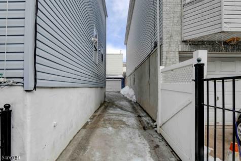 188 Pennington Street Newark NJ 07105