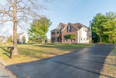 20 Riddle Court Franklin NJ 08802