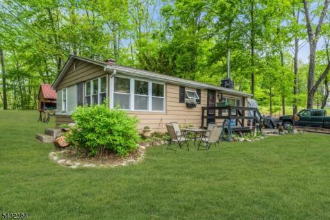 20 Plaza Drive Hampton NJ 07860