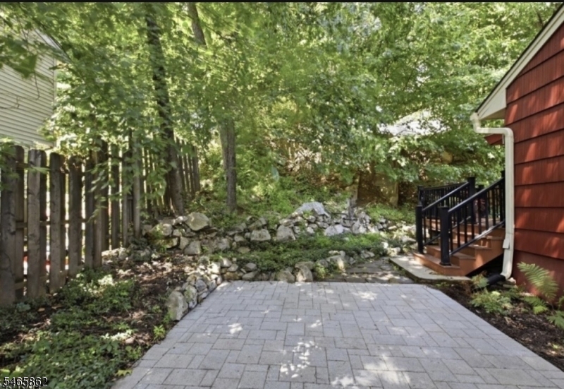 17 Ellsworth Avenue Morris NJ 07960
