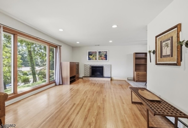 17 Ellsworth Avenue Morris NJ 07960