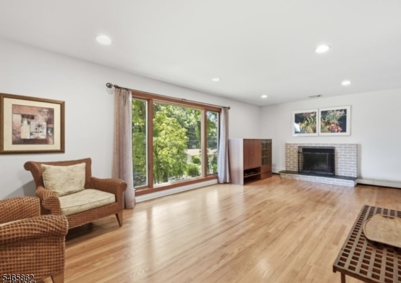 17 Ellsworth Avenue Morris NJ 07960