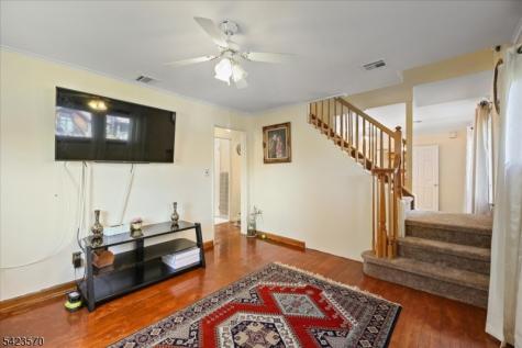 439 Fairview Avenue Woodbridge NJ 07067