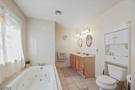 439 Fairview Avenue Woodbridge NJ 07067