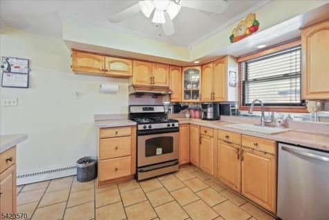 439 Fairview Avenue Woodbridge NJ 07067