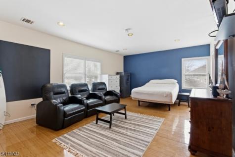 328 Hillside Avenue Livingston NJ 07039