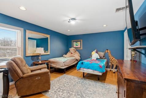 328 Hillside Avenue Livingston NJ 07039
