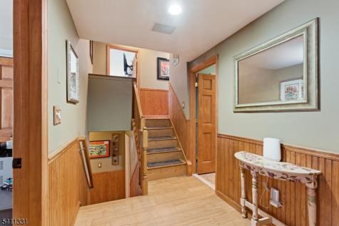 328 Hillside Avenue Livingston NJ 07039