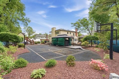 328 Hillside Avenue Livingston NJ 07039