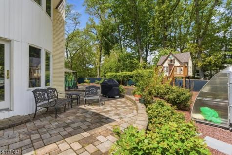 328 Hillside Avenue Livingston NJ 07039