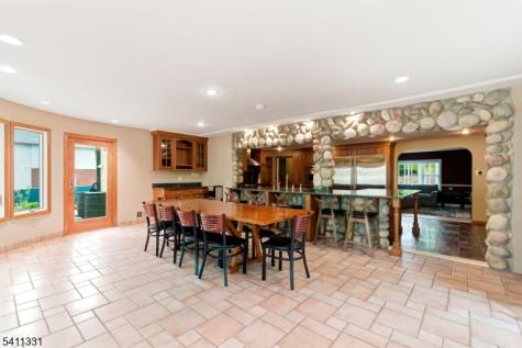328 Hillside Avenue Livingston NJ 07039
