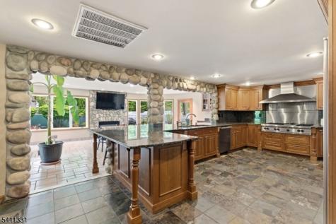 328 Hillside Avenue Livingston NJ 07039
