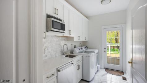 5 Longford Court Warren NJ 07059