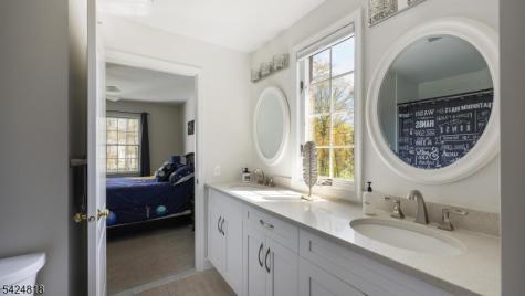 5 Longford Court Warren NJ 07059