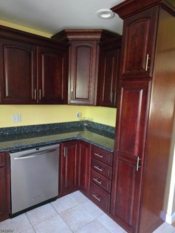 21 High Point Ci Franklin NJ 07416
