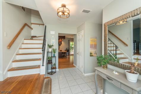 8 Maple Avenue East Hanover NJ 07936