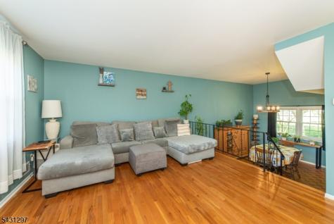 8 Maple Avenue East Hanover NJ 07936