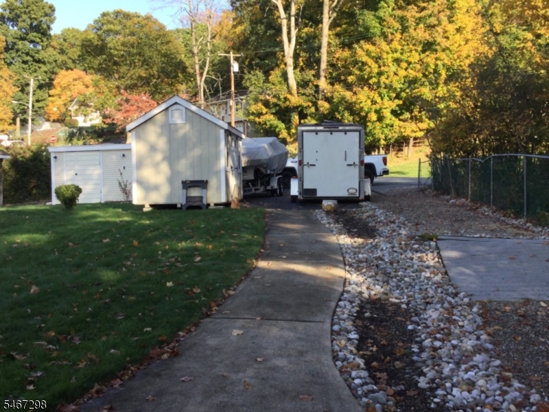 32 Chincopee Road Jefferson NJ 07849