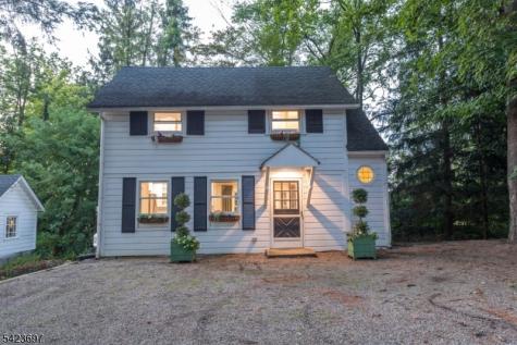 45 Village Road Harding NJ 07976