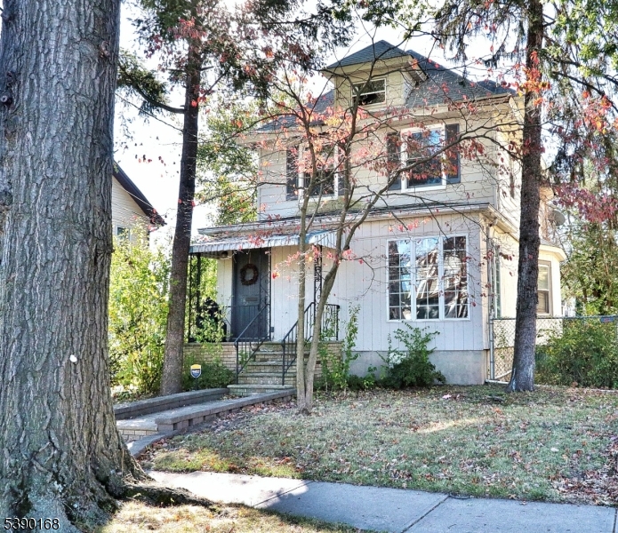 164 East Clay Avenue Roselle Park NJ 07204