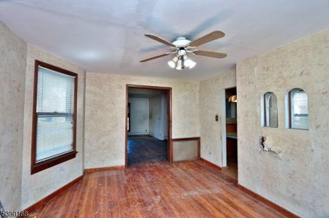 164 East Clay Avenue Roselle Park NJ 07204