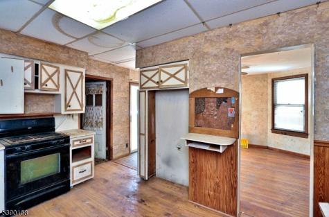 164 East Clay Avenue Roselle Park NJ 07204