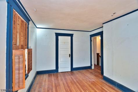 164 East Clay Avenue Roselle Park NJ 07204