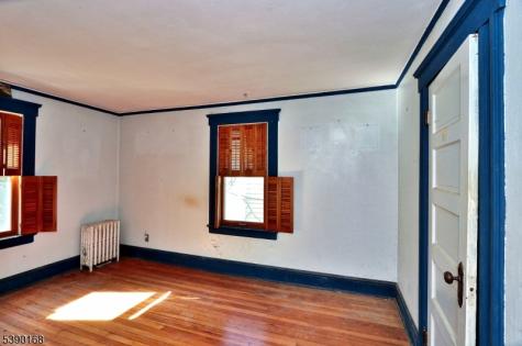 164 East Clay Avenue Roselle Park NJ 07204
