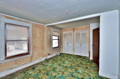 164 East Clay Avenue Roselle Park NJ 07204