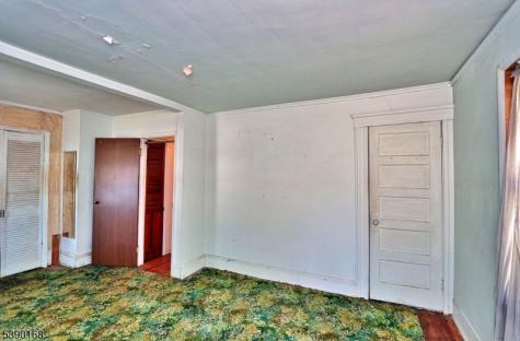 164 East Clay Avenue Roselle Park NJ 07204
