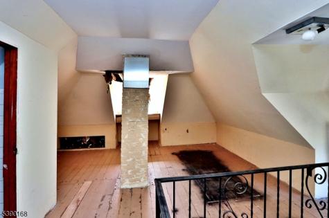 164 East Clay Avenue Roselle Park NJ 07204