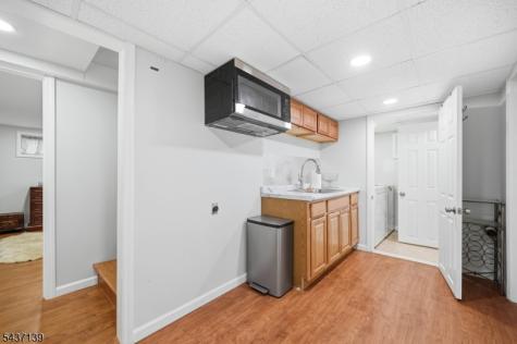 48 W Cedar Street Livingston NJ 07039