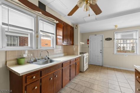 62 Ampere Parkway East Orange NJ 07017